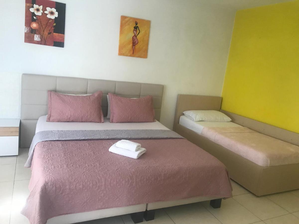 Orange Villa Hotel Tirana Kültér fotó