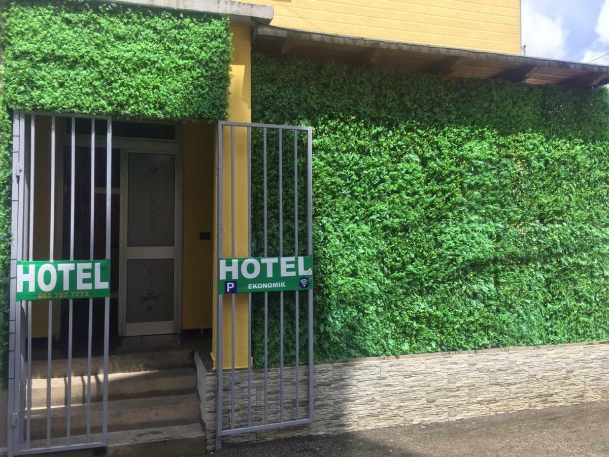 Orange Villa Hotel Tirana Kültér fotó
